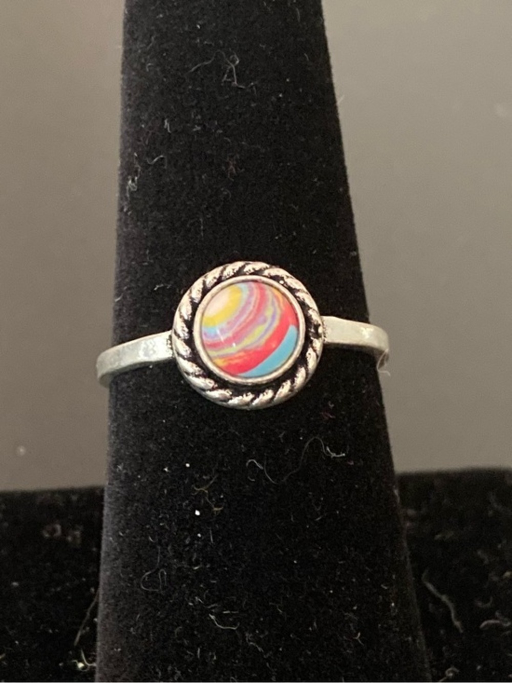 Sterling Silver Pink Swirl Round Stone Ring Size 8